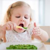 Cosa può mangiare il bambino dopo l’anno di vita?